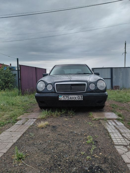 Продам мерседес 210
