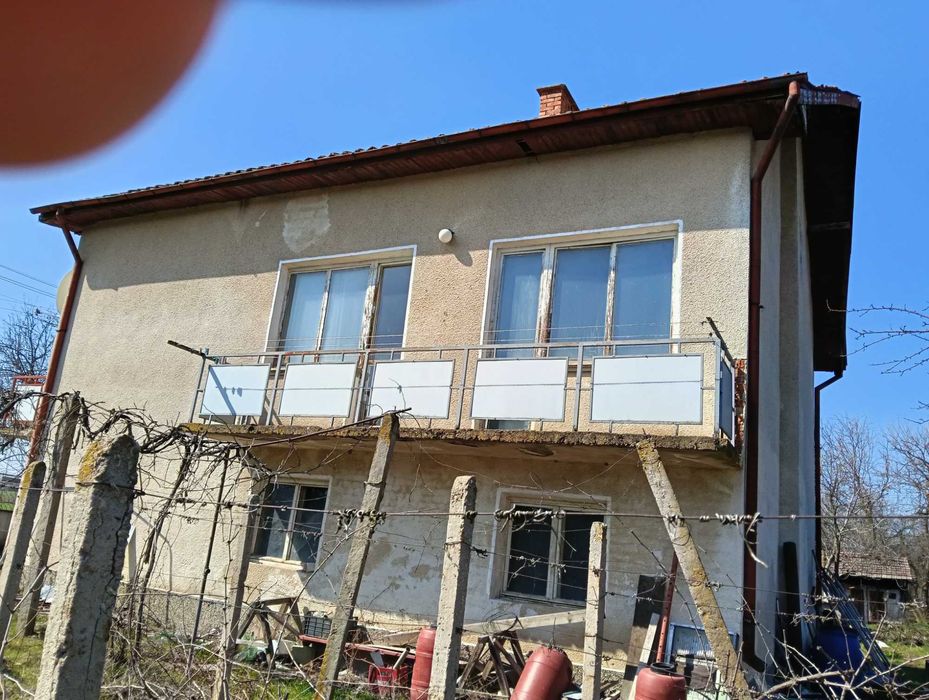 Продавам къща в с.сталийска махала област Монтана