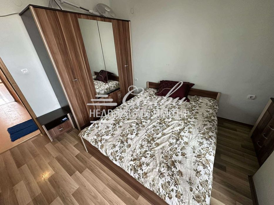 Продава се Тристаен апартамент в Търговище, Вароша - 75 кв.м за 1190 €/кв.м - Снимка #2