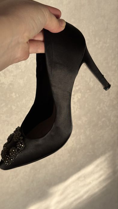 Продам черные туфли