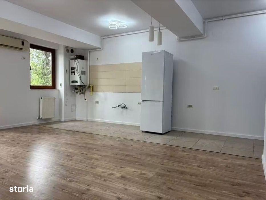 Apartament 2 camere vizavi de  Hotel Rex