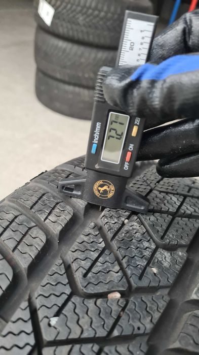 1x Anvelope iarna Pirlli Sottozero 3 A01 | 205/50 R17 93H | profile ~7+ mm | DOT:0923