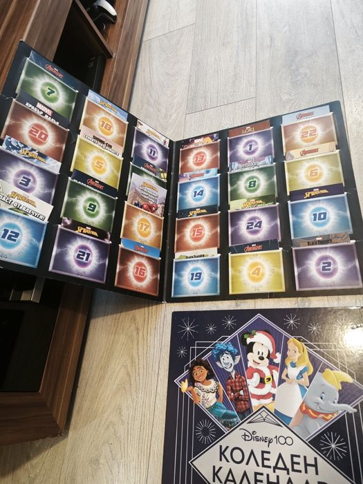 Коледен календар Marvel , Disney 100