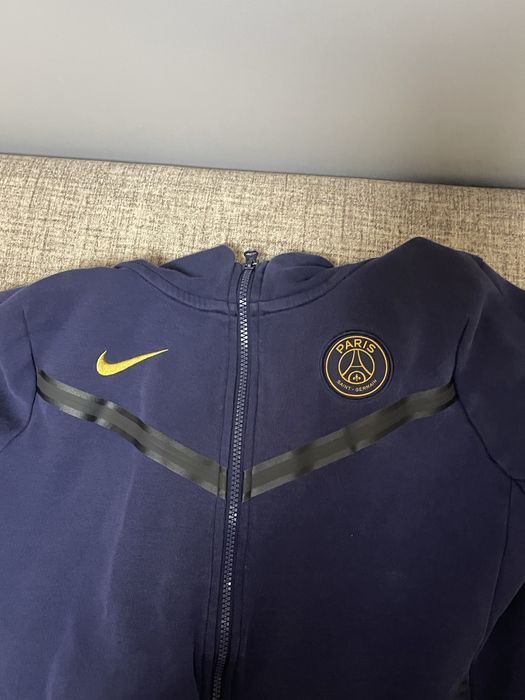 Nike tech fleece горнище