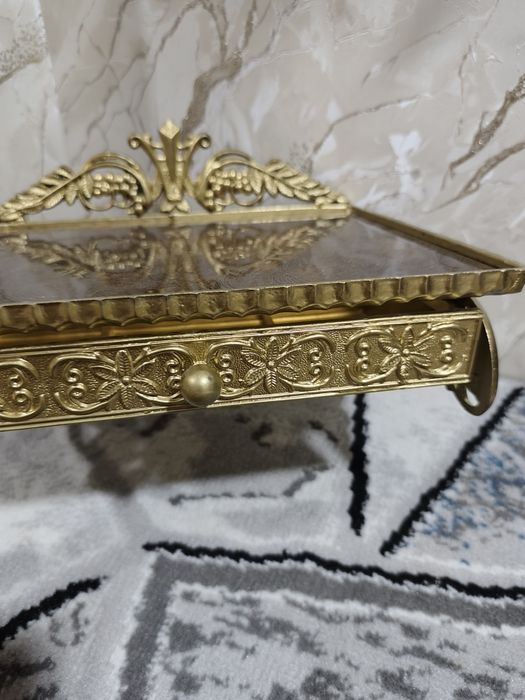 Продам шкатулку маскарон