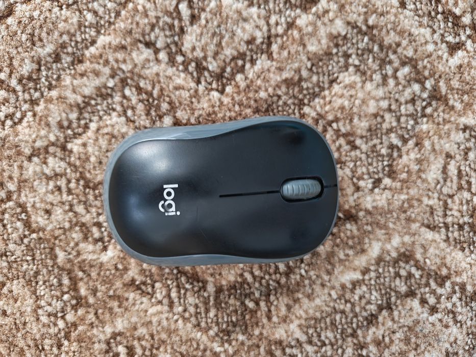 Wireless Logitech keyboard and mouse