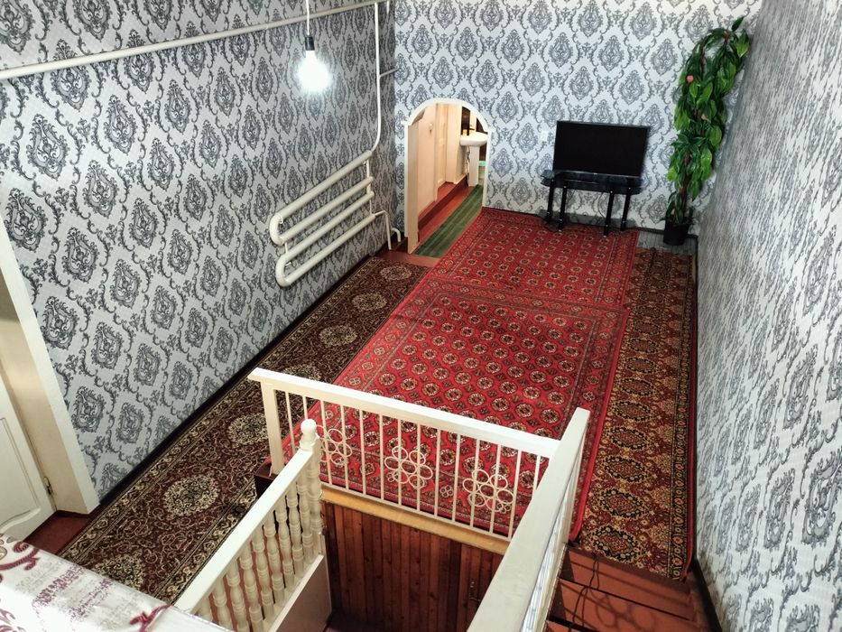 Уй сатылады, Тахияташ центрда жайласкан, базарга жакын, 4.5 сотка