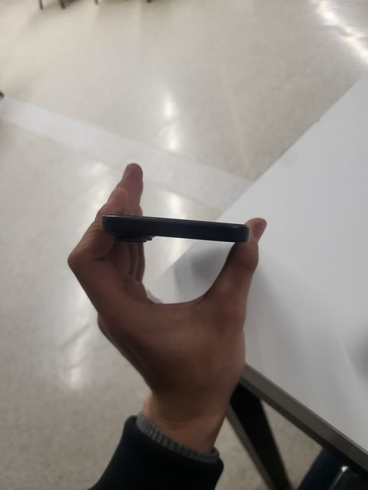 Iphone 16 на гарантий идеал