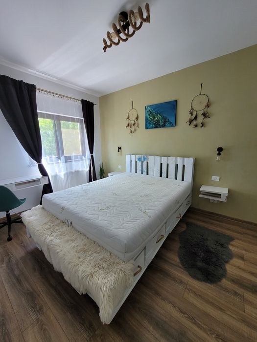 Închiriez apartament