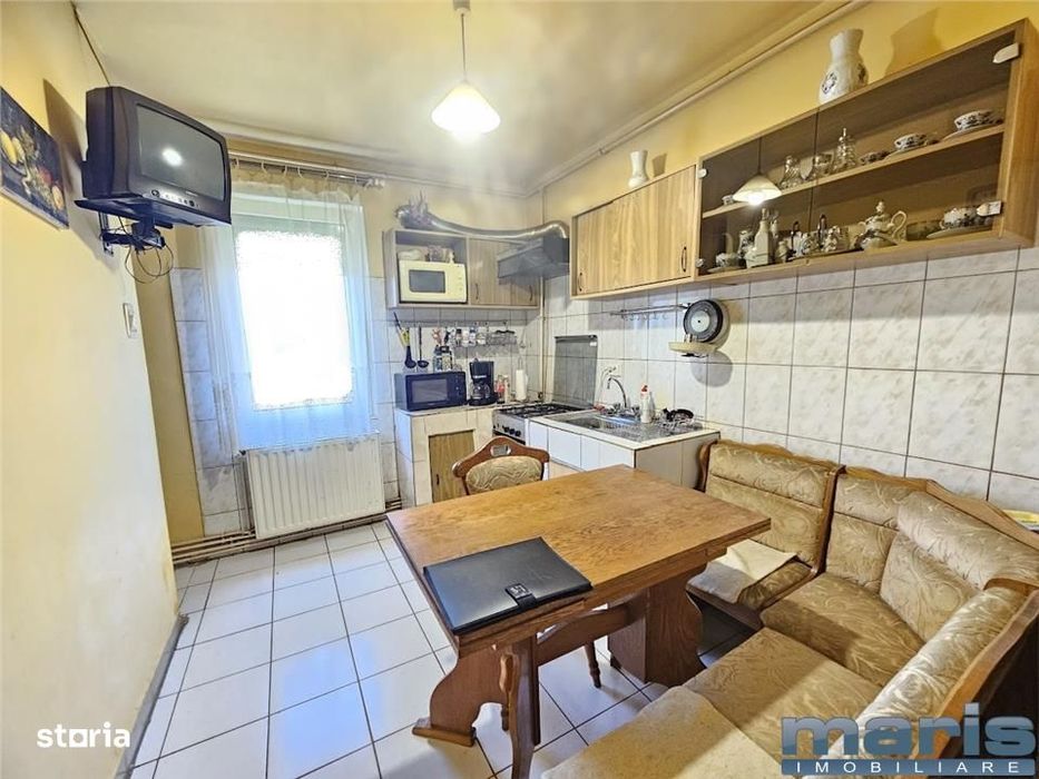 Apartament 3 camere etaj 3 cu 2 bai in Tudor Pandurilor