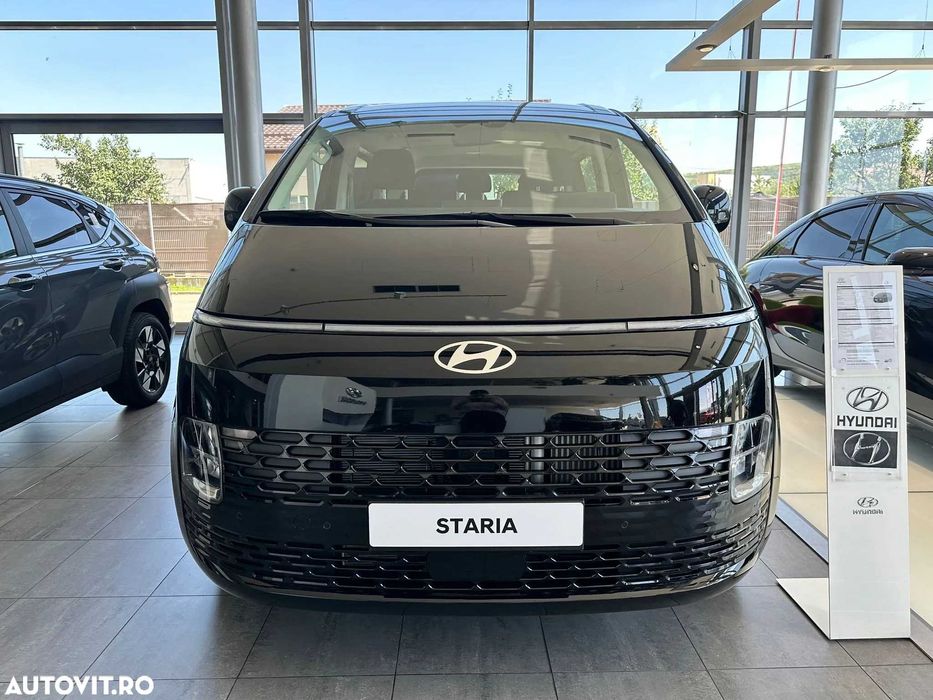 Închiriez Hyundai Staria microbuz 8+1 VAN
