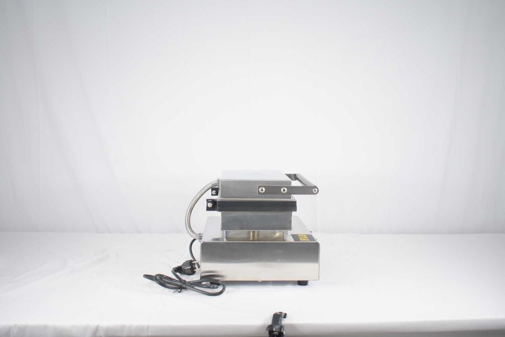 Lichidare Aparat electric wafe 6 forme hot-dog -TRANSPORT GRATUIT