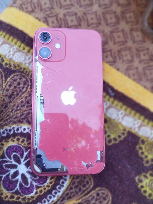 Iphone 12 mini.