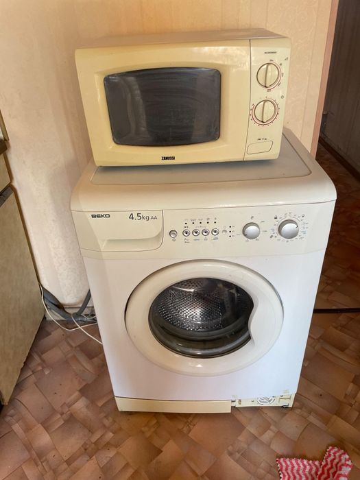 Продаю микроволновку б/у