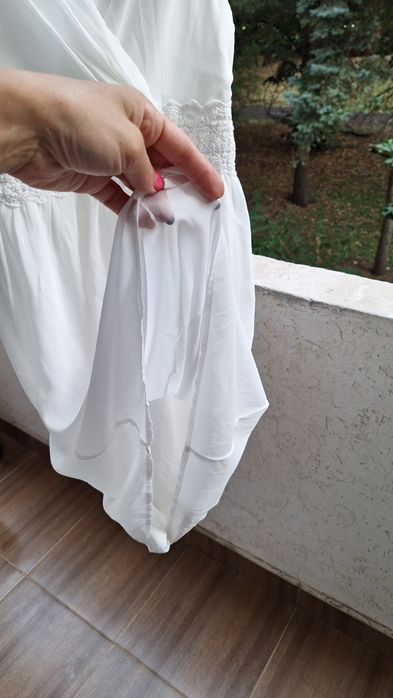 Бяла официална рокля S