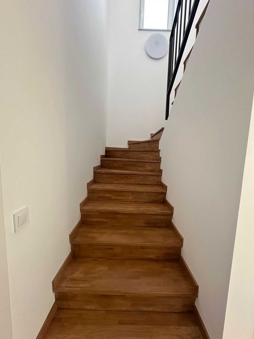 Duplex finisat cu 4 camere de vanzare cu CF in Chinteni