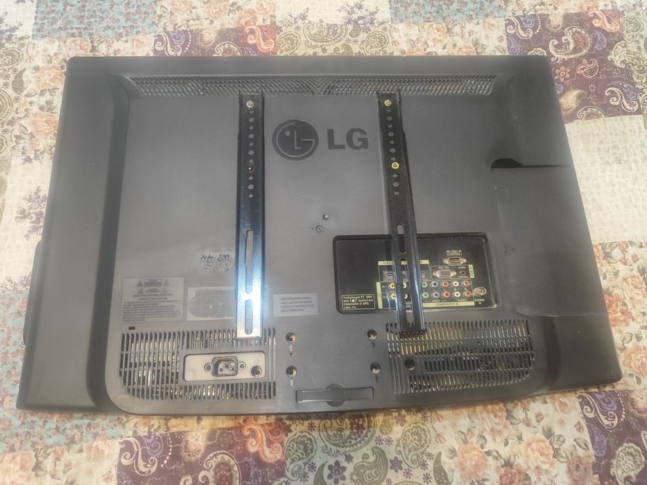 Продам телевизор LG