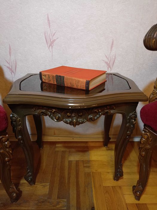 Кресла и масичка "Луи 16-ти" с ръчно бродирани вилерови гоблени - масив