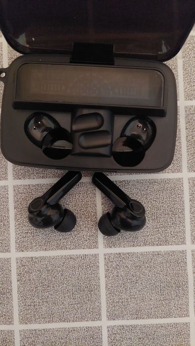 Блютуз наушники.