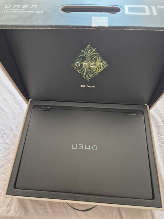 OMEN 17 Gaming Laptop 17-db0274ng (A4CU7EA) RTX 4060 - 17.3" - Full HD