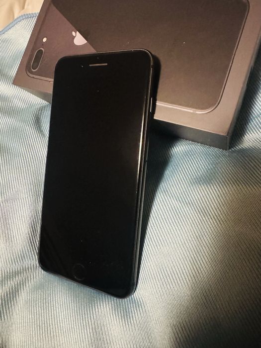 iPhone 8 plus 64 GB