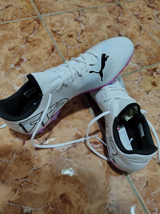 Vând ghete fotbal barbati Puma
