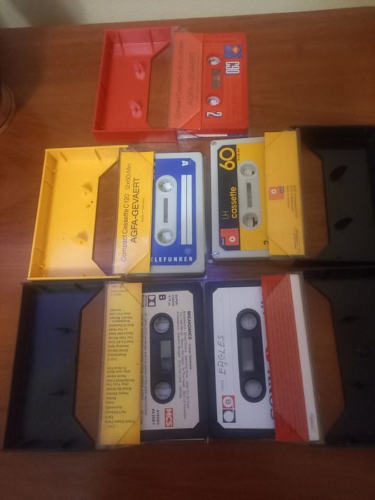 Аудио касети ...