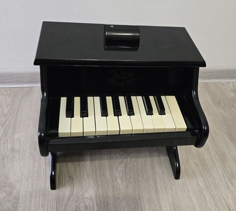 Малко детско пиано