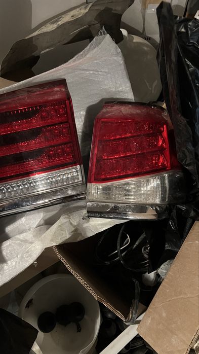 задние фары Lexus 570