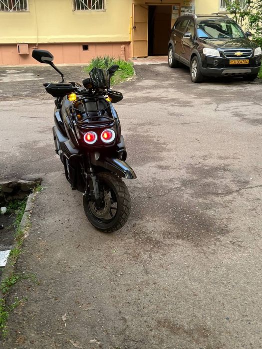 Tank skuter 2025 yil 150 kub  6000 yurgan jesti faralari bor