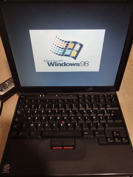 Laptopt ibm 380z de coletie