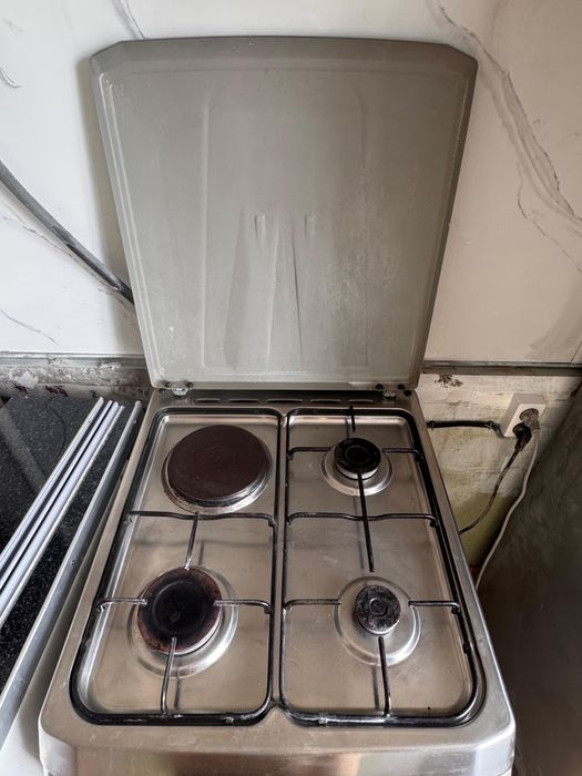 Газовая плитка с духовкой