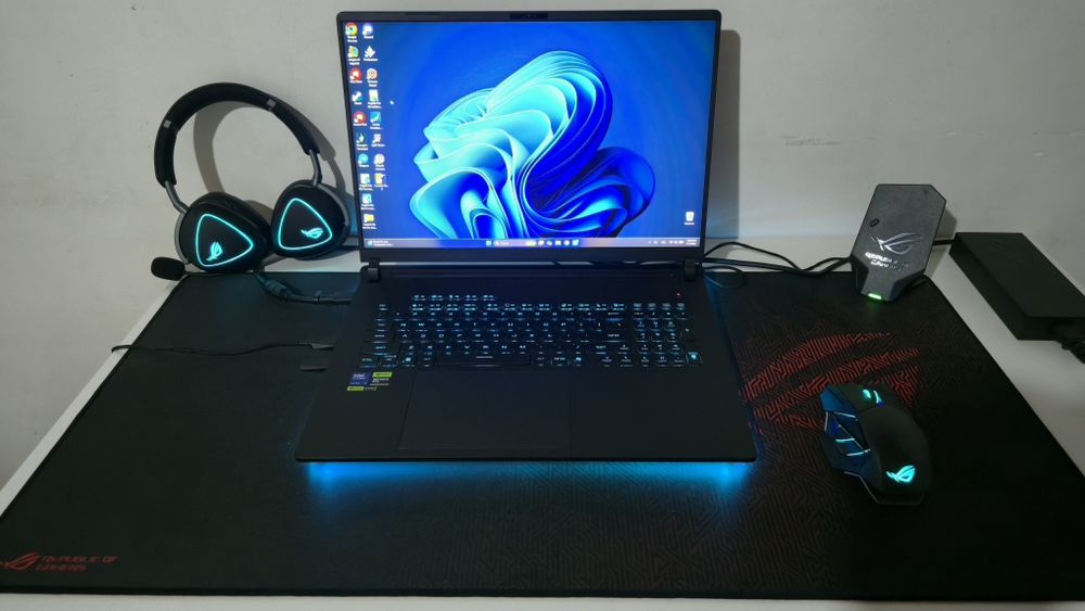 Asus rog strix Scar 18 rtx5090