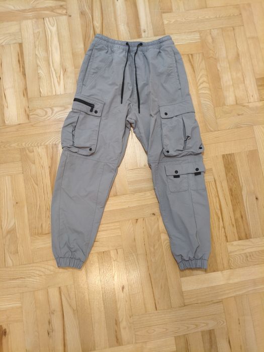 Карго панталони Bershka S