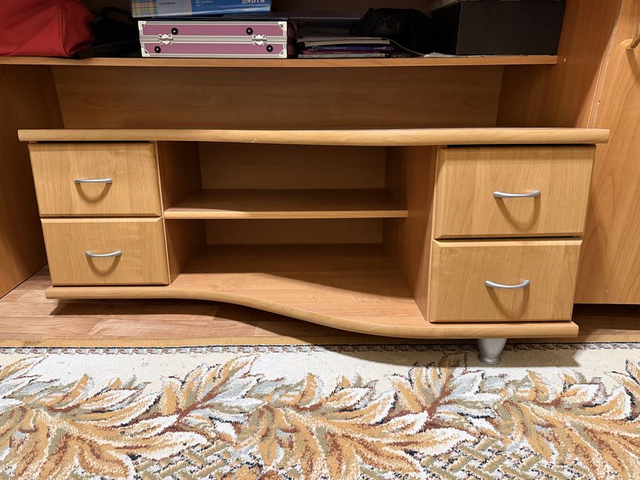 Продам стенку для зала