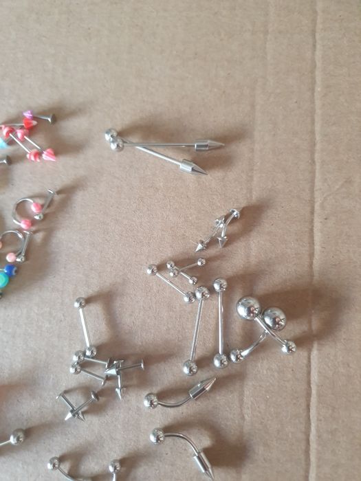 Set 20 piercing pircing cercei cercel nas buza buric ureche limba etc