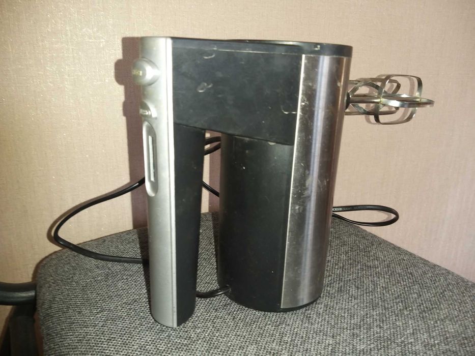 Mиксер ручной электрический