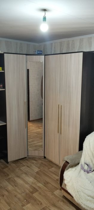 Шифоньер угловой . Прихожая