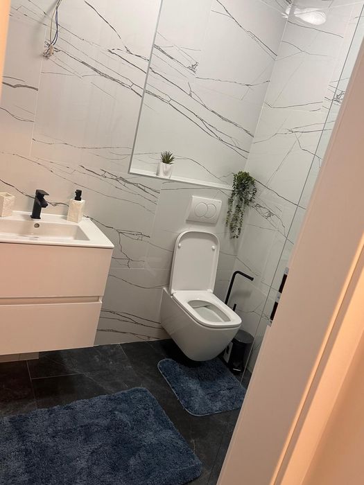 Inchiriez apartament