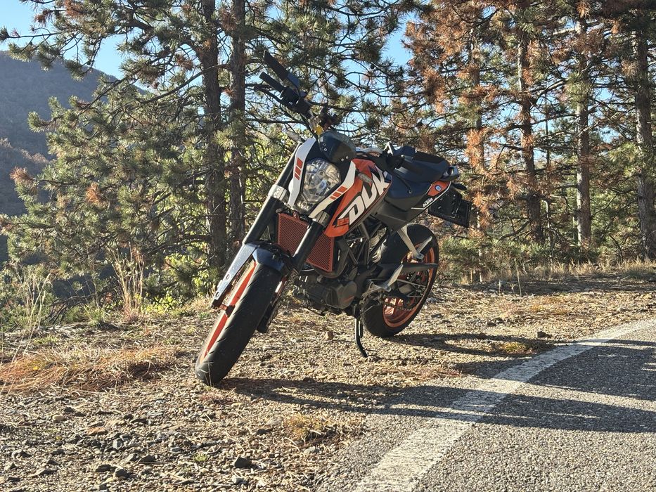 KTM Duke 125 – agilă, stabilă și gata de drum!