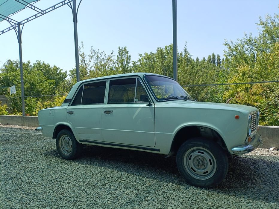 Жигули Срочни сотилади Холати яхши Нахт пул зарил