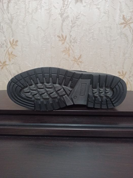 Продам новые мужские полусапожки.