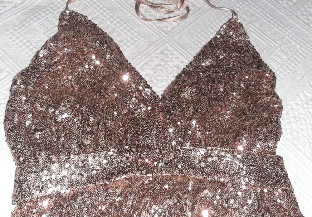 Rochie eleganta marimea 36  lunga din paiete ,purtata o data.