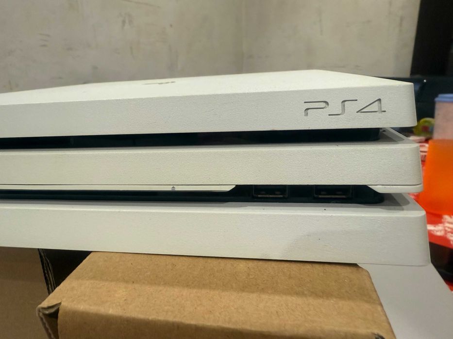 Sony Playstation 4  1TB