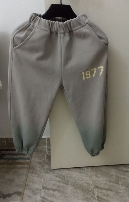 Худи и свитшот и куртки джинсовые