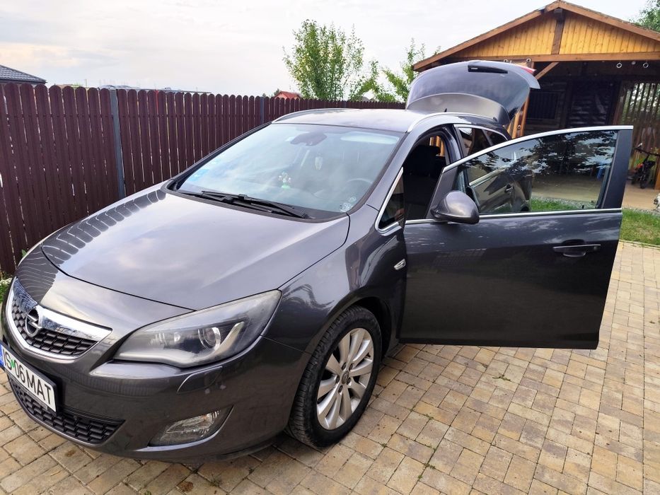 Opel astra j sport tourier, 1.7 diesel (125 hp), 2011, Euro5