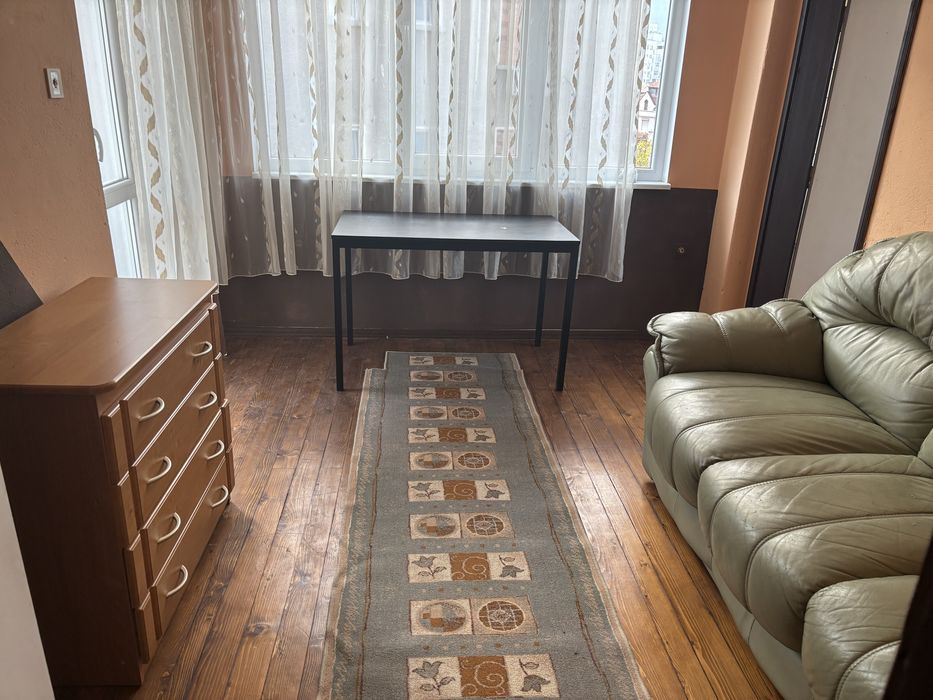 Дава се под наем Четиристаен апартамент в Асеновград - 126 кв.м за 357 € - Снимка #1