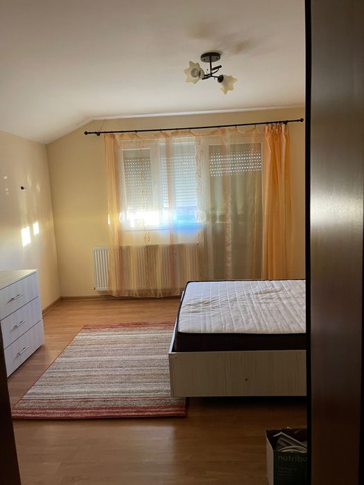 Inchiriez jumatate de duplex in Ghiroda