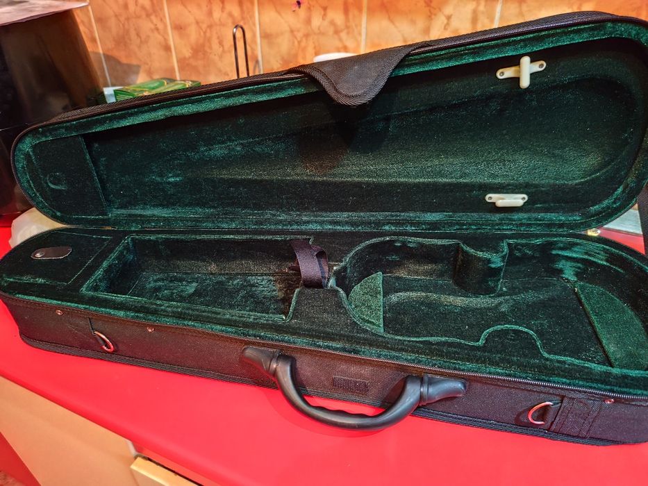 Vând vioara Hora Reghin 3/4