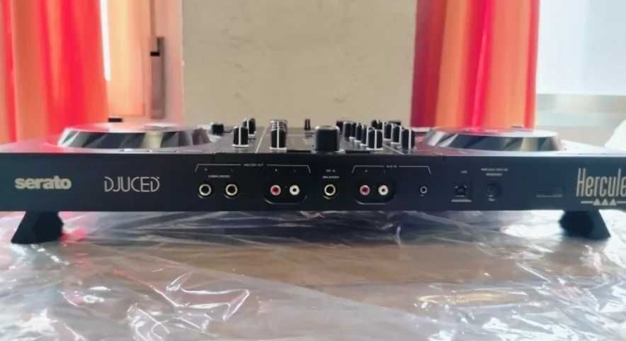 Hercules Inpulse 500 DJ Controller